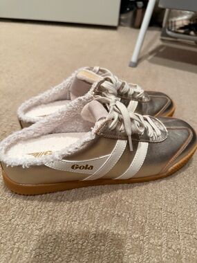 Gola Metallic Silver & White Sherpa-Trim Slip-On NEW WITHOUT TAGS Sneakers